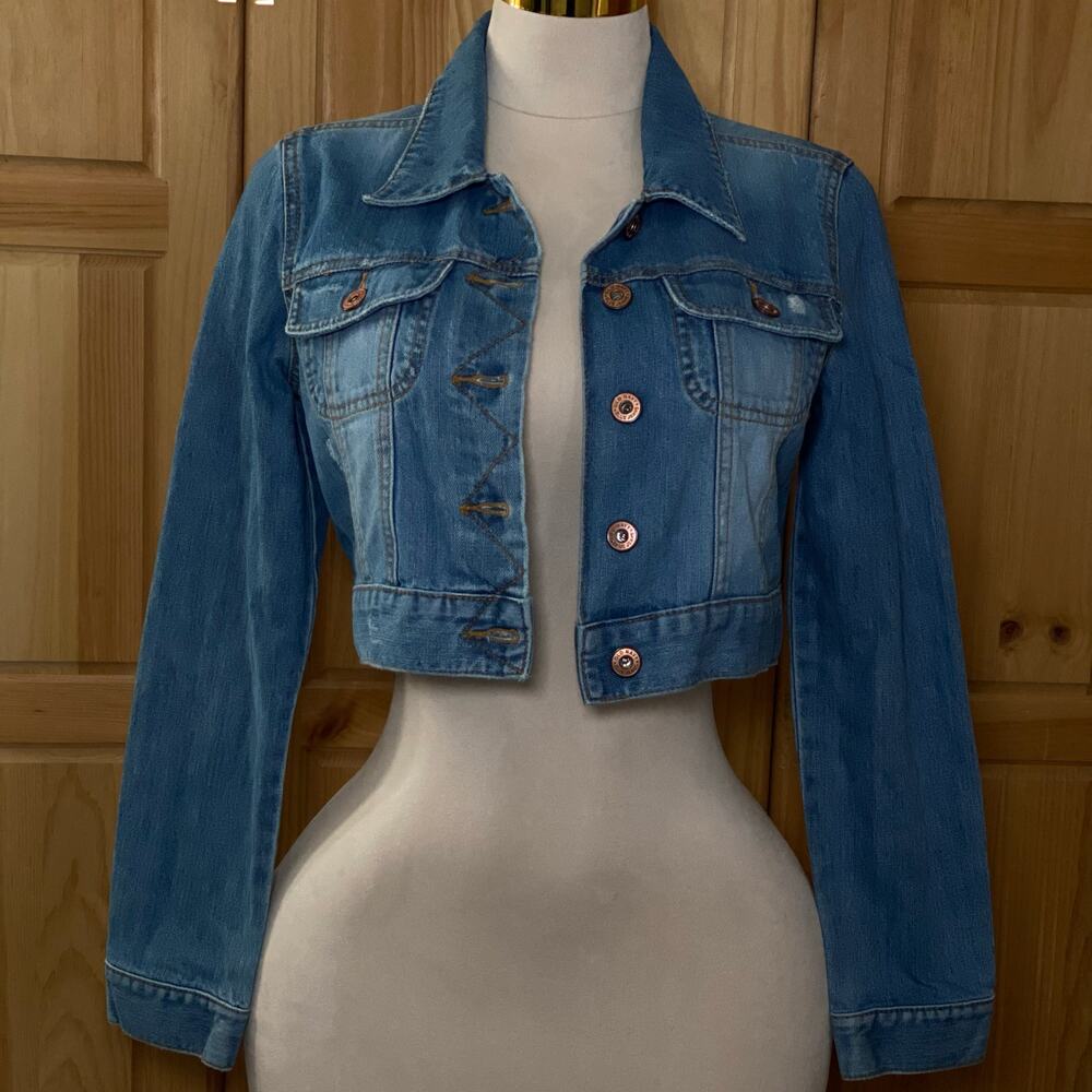 Vintage Y2K Old Navy Cropped Denim Jacket Lightwash Stitch Detail 100 Cotton Y2K - Picture 10 of 16